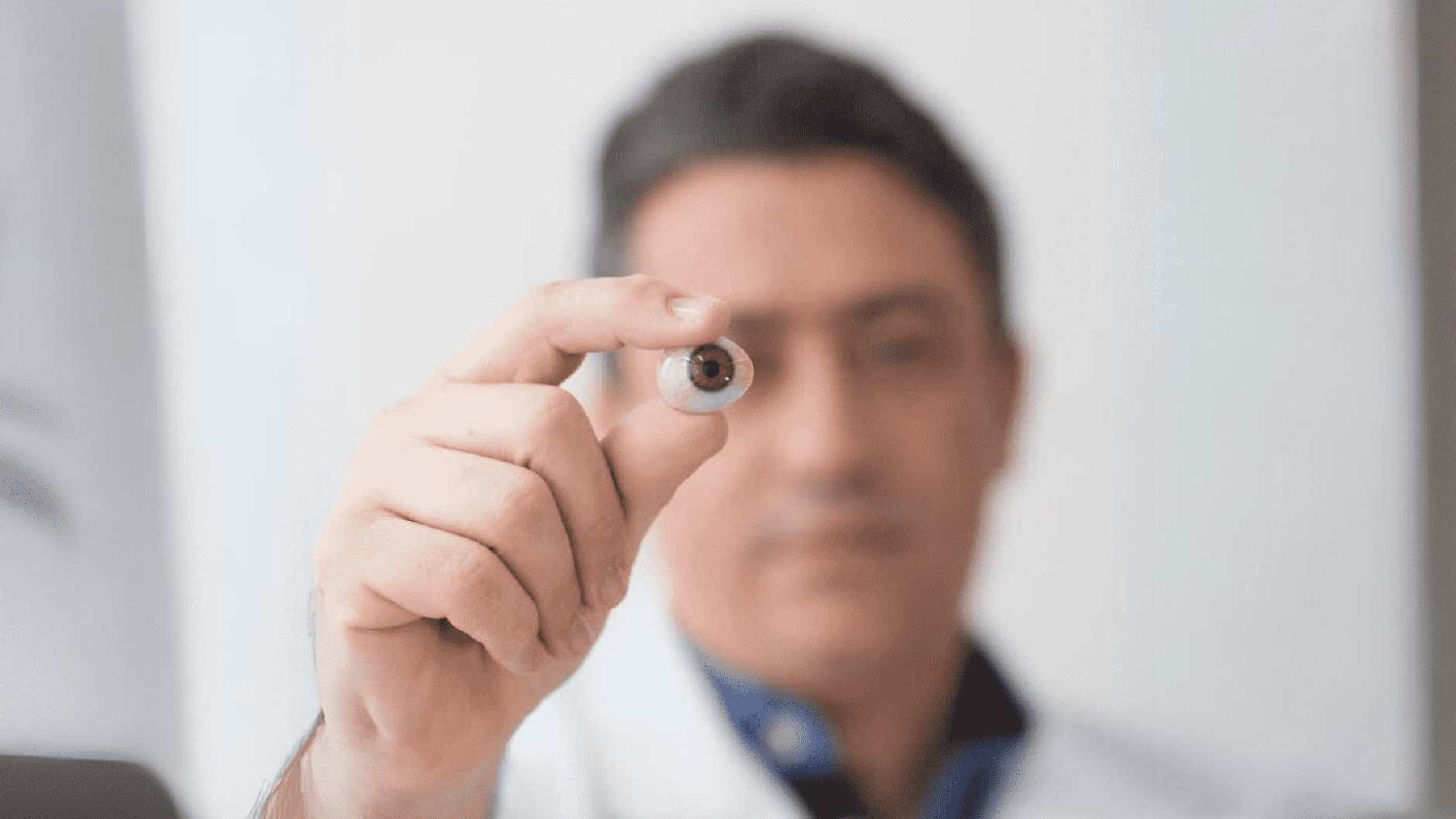 Pessoa com visão monocular